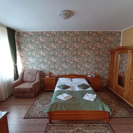 Târgu-Mureş 克里斯蒂娜旅馆酒店 外观 照片